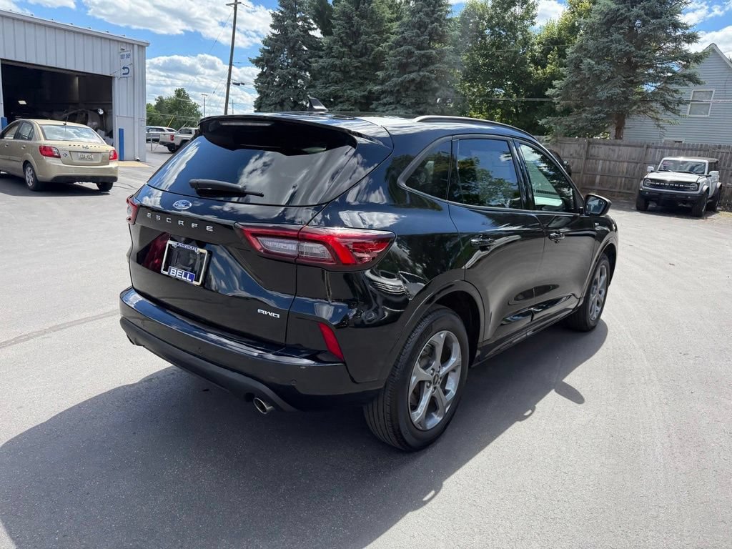 Certified 2024 Ford Escape ST-Line w/ Tech Pack #1 AWD/4WD image 9