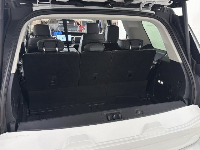 Certified 2025 Ford Expedition Active RWD image 22