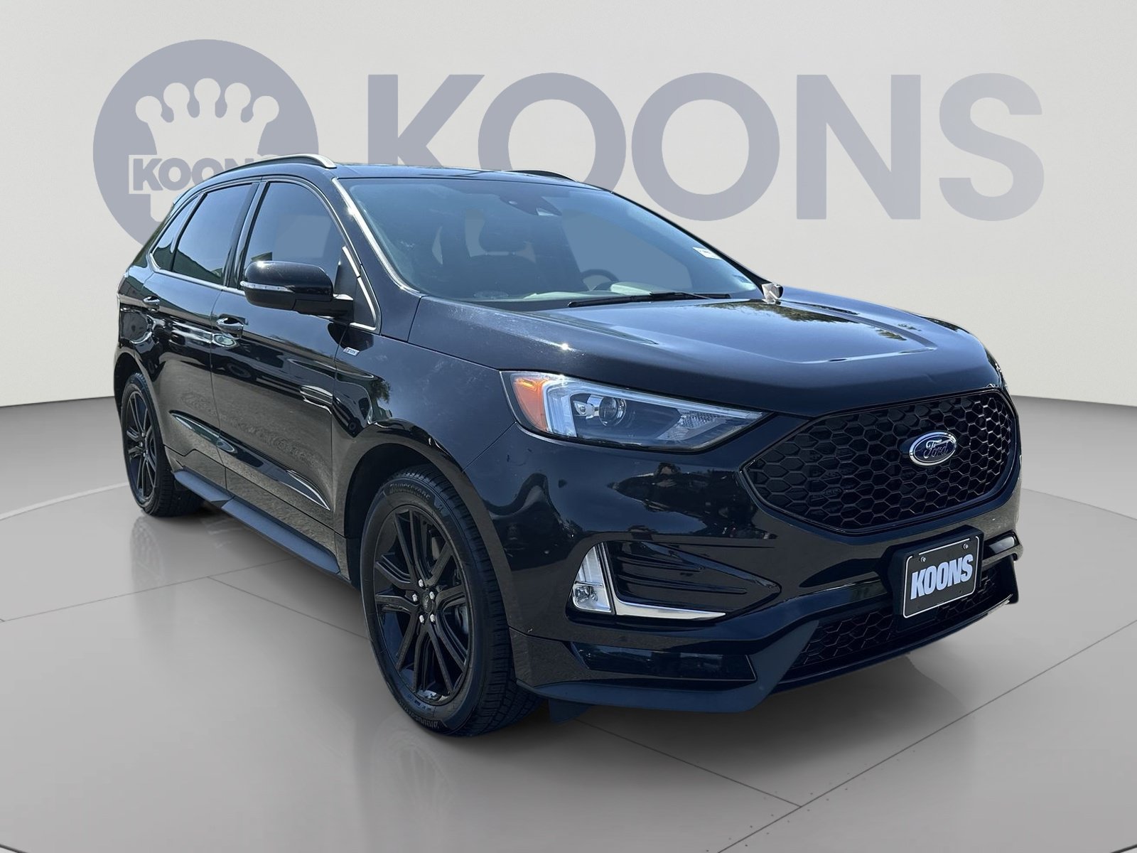 Certified 2020 Ford Edge ST-Line w/ Cold Weather Package AWD/4WD image 2