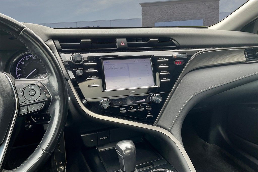 Used 2020 Toyota Camry SE FWD image 9