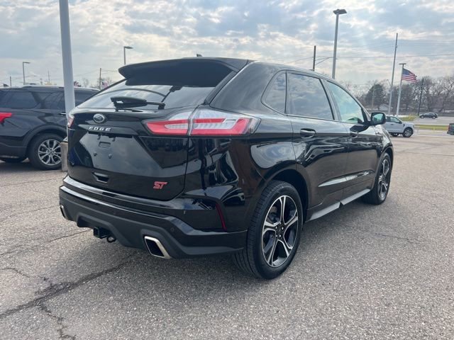 Certified 2023 Ford Edge ST image 2