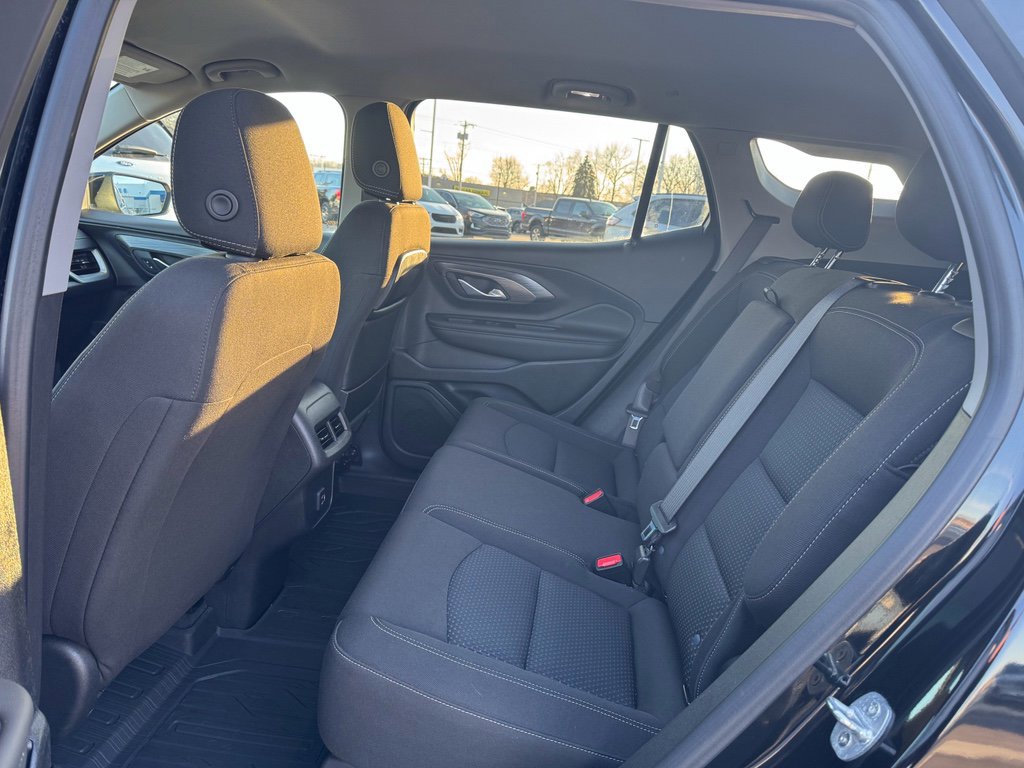 Used 2023 GMC Terrain SLE w/ Driver Convenience Package image 24