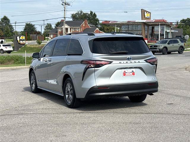 Used 2022 Toyota Sienna XLE FWD image 7