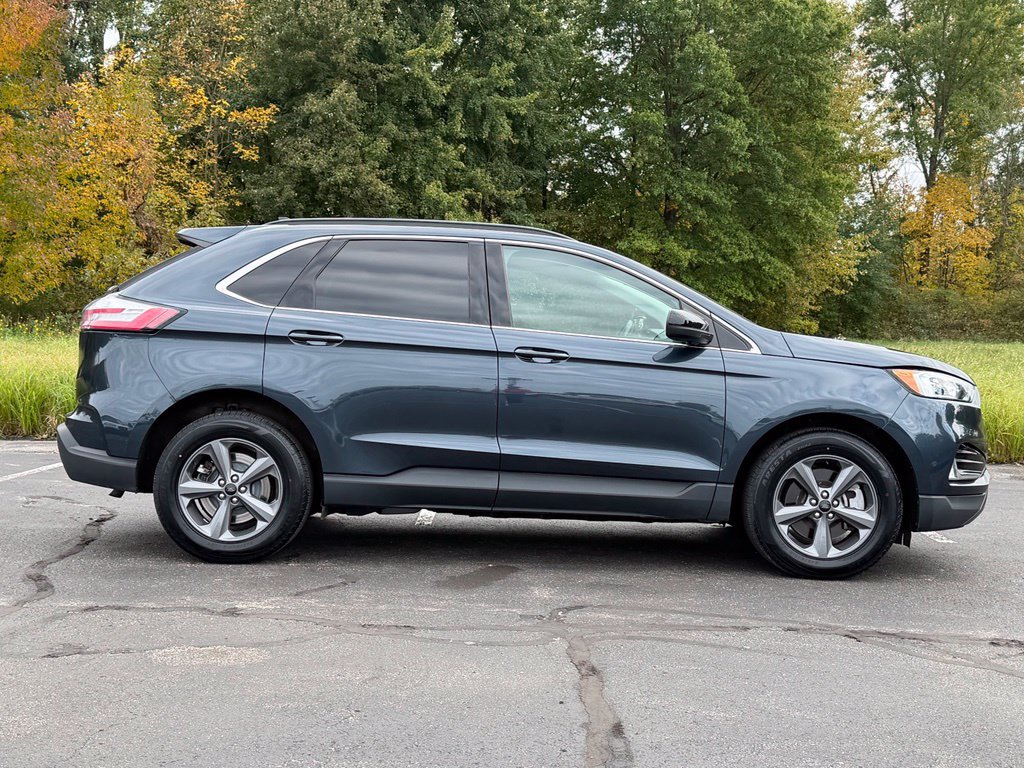 Certified 2022 Ford Edge SEL w/ Sport Appearance Package AWD/4WD image 7