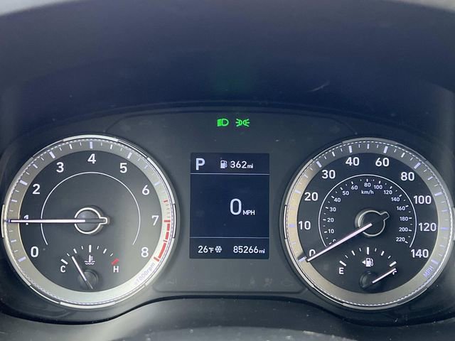 Used 2022 Hyundai Venue Limited image 19