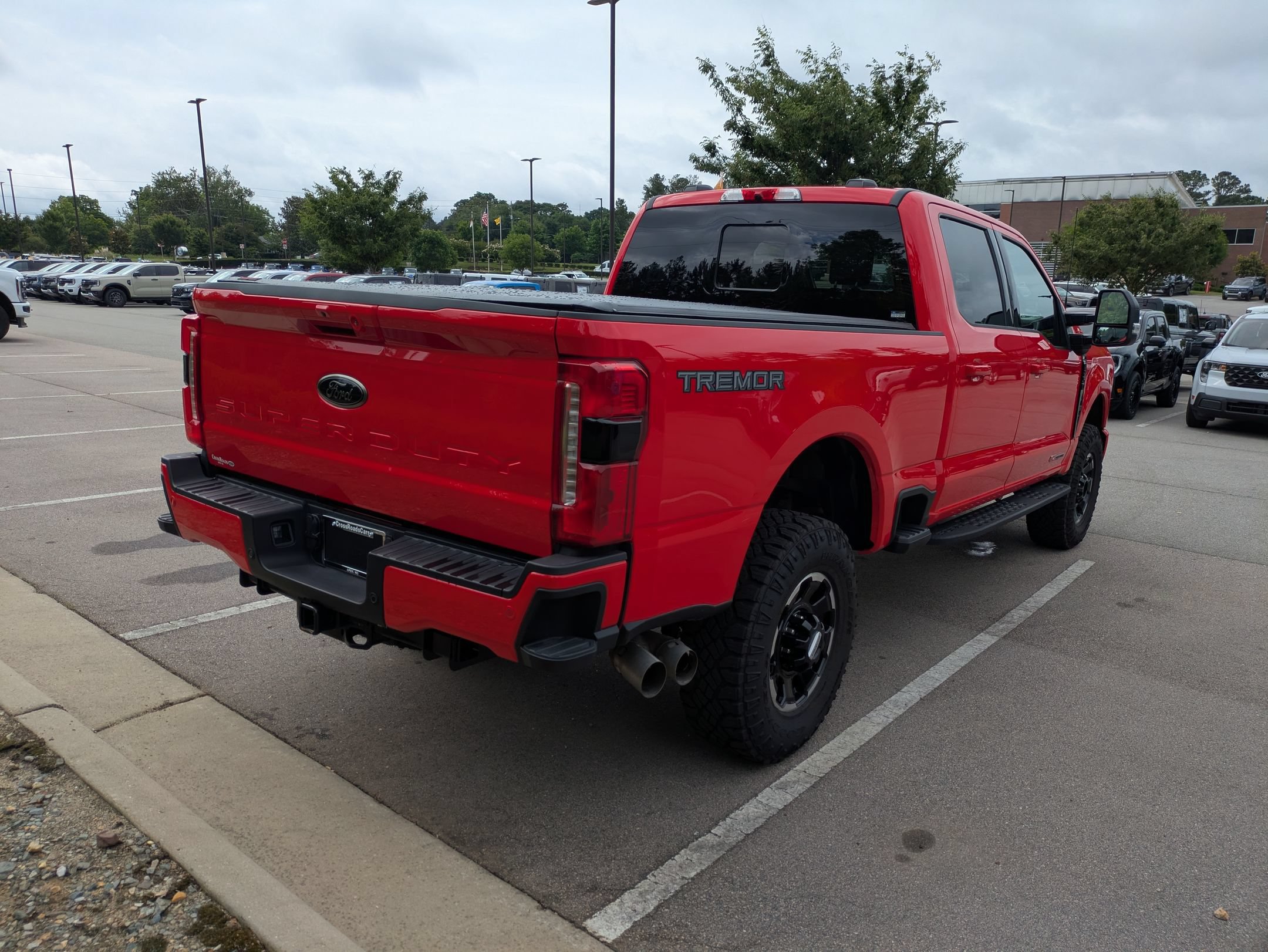 Certified 2025 Ford F250 XLT w/ Black Appearance Package AWD/4WD image 4