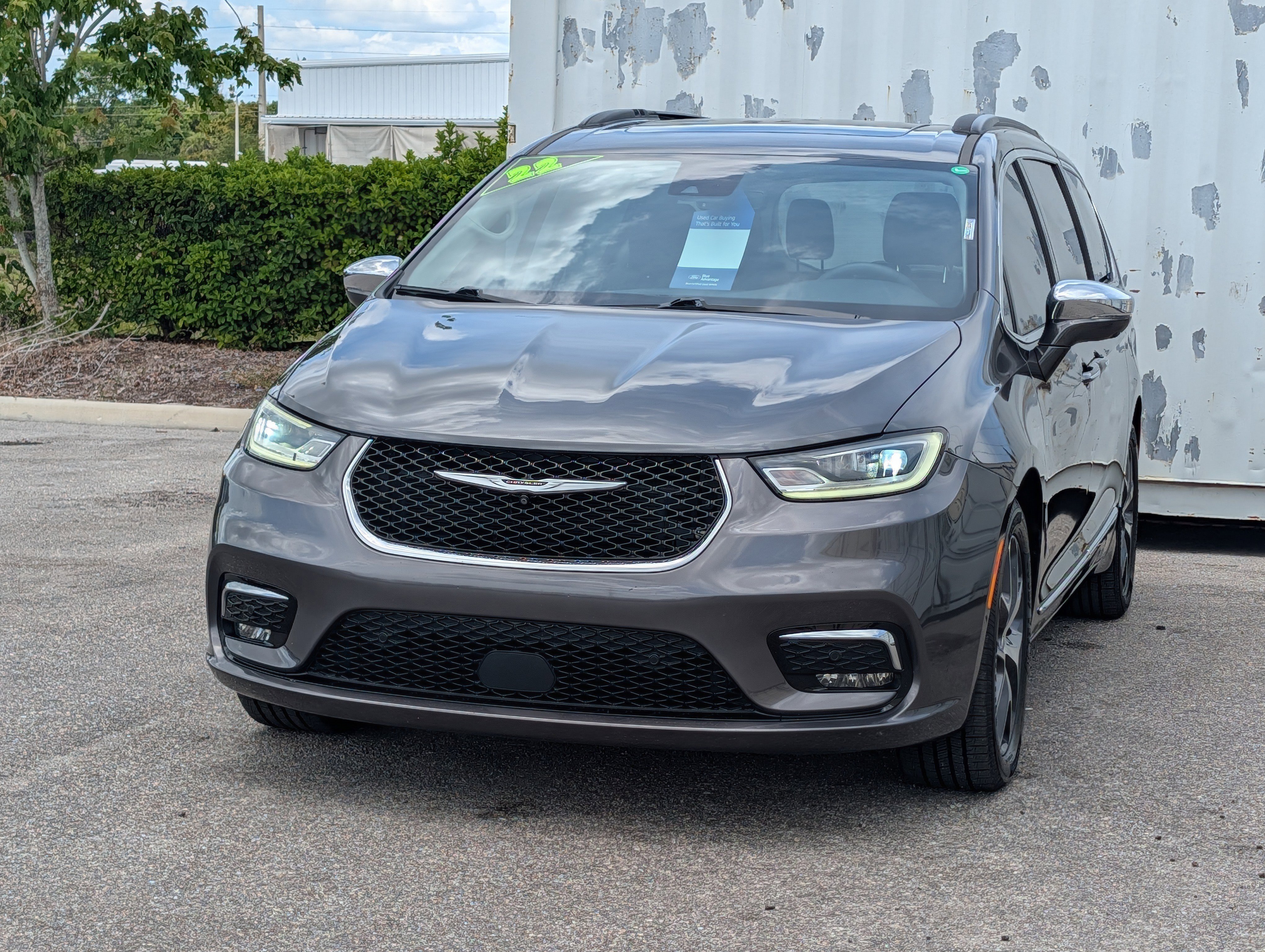 Used 2022 Chrysler Pacifica Limited image 7