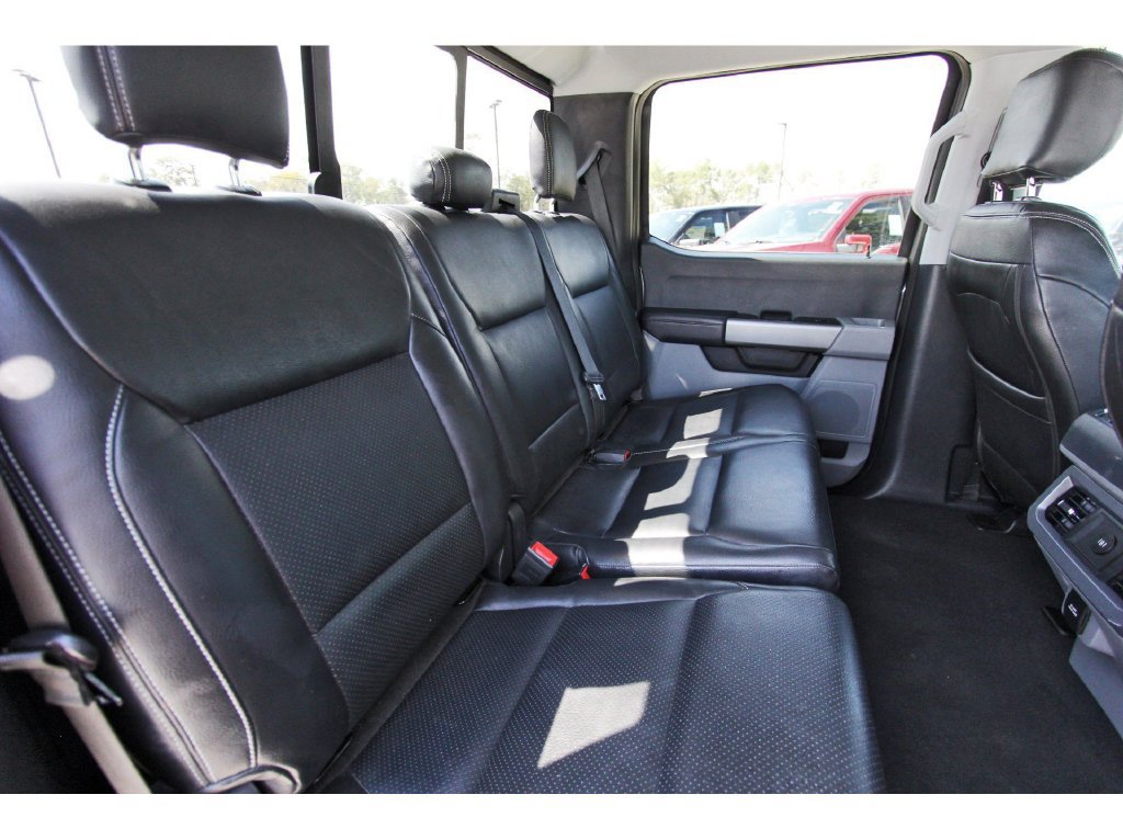 Certified 2025 Ford F250 XLT w/ 360-Degree Camera Package AWD/4WD image 15