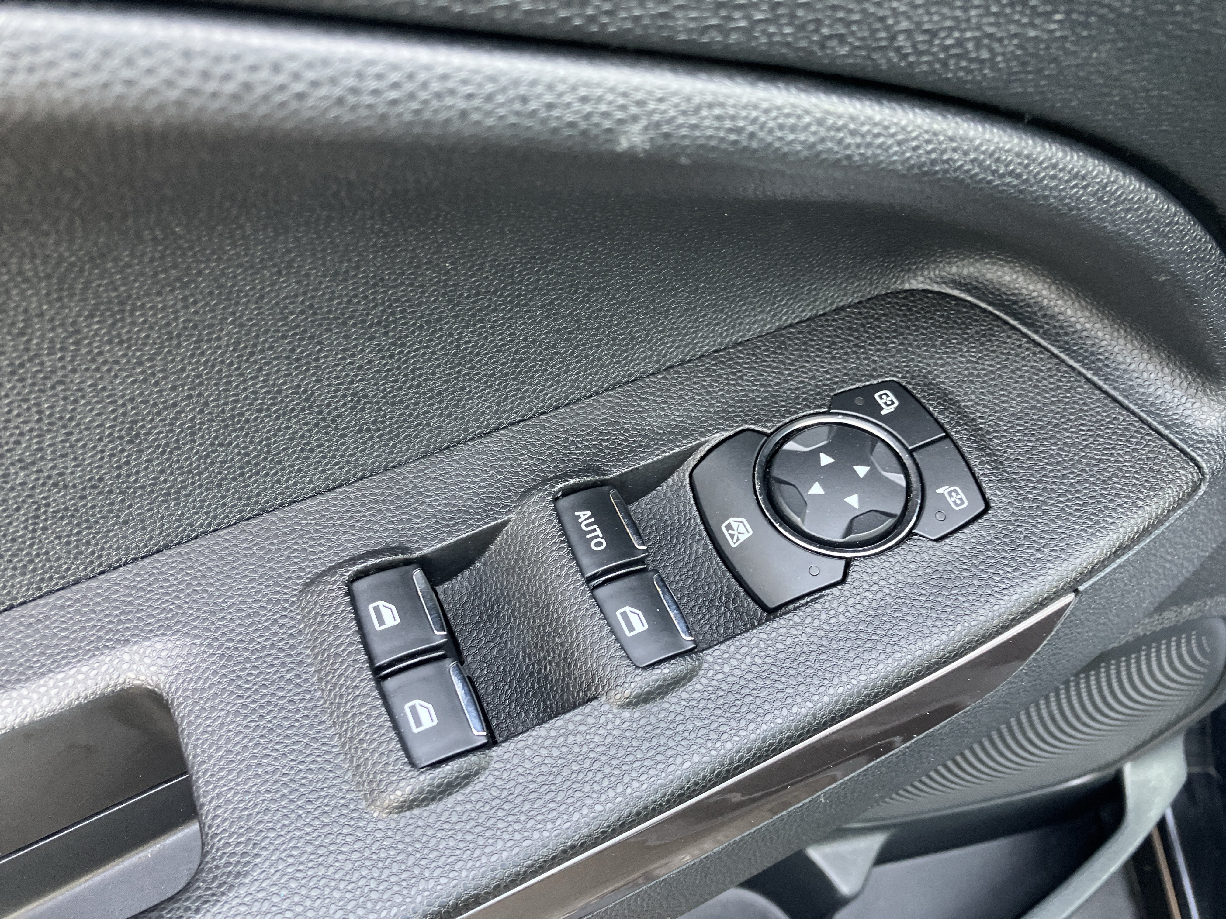 Certified 2021 Ford EcoSport SE FWD image 17