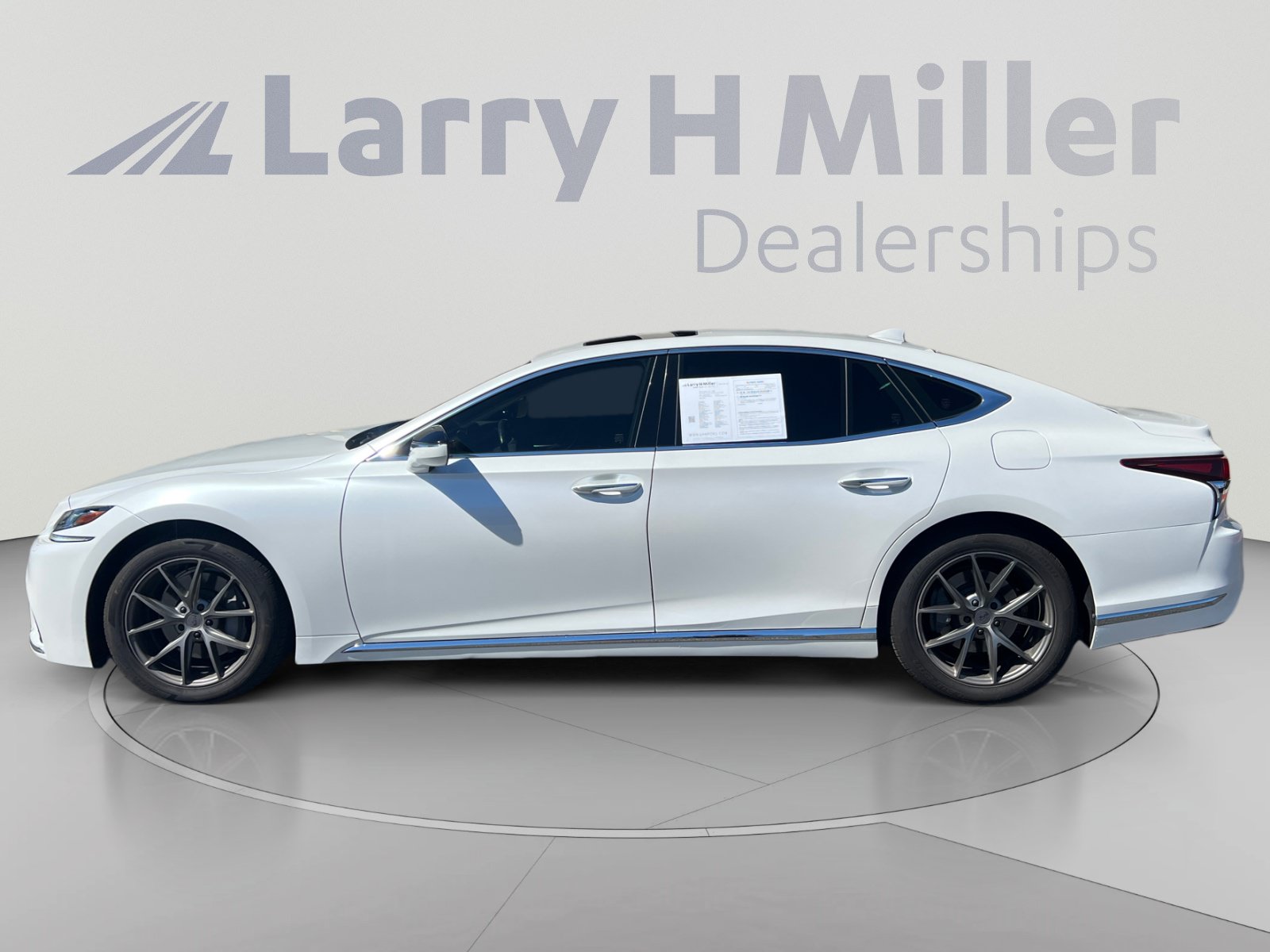 Used 2018 Lexus LS 500 AWD image 2