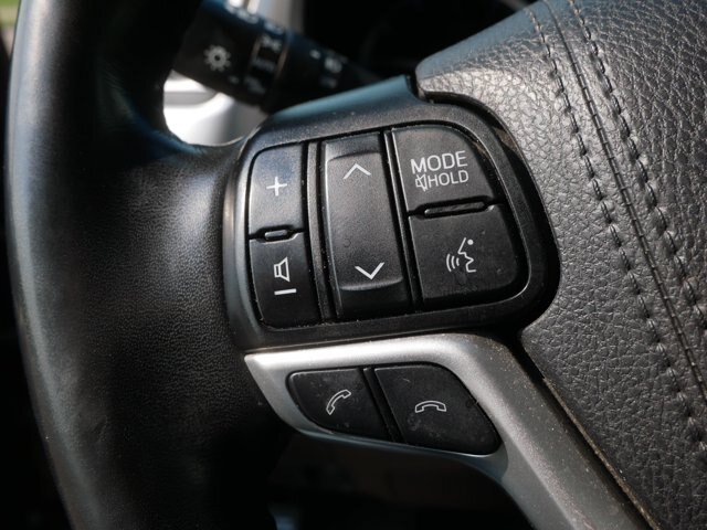 Used 2019 Toyota Highlander XLE AWD/4WD image 21