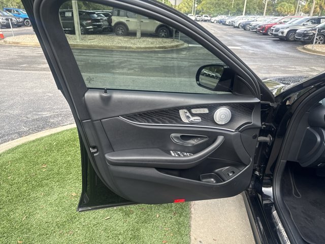 Used 2019 Mercedes-Benz E 300 image 11