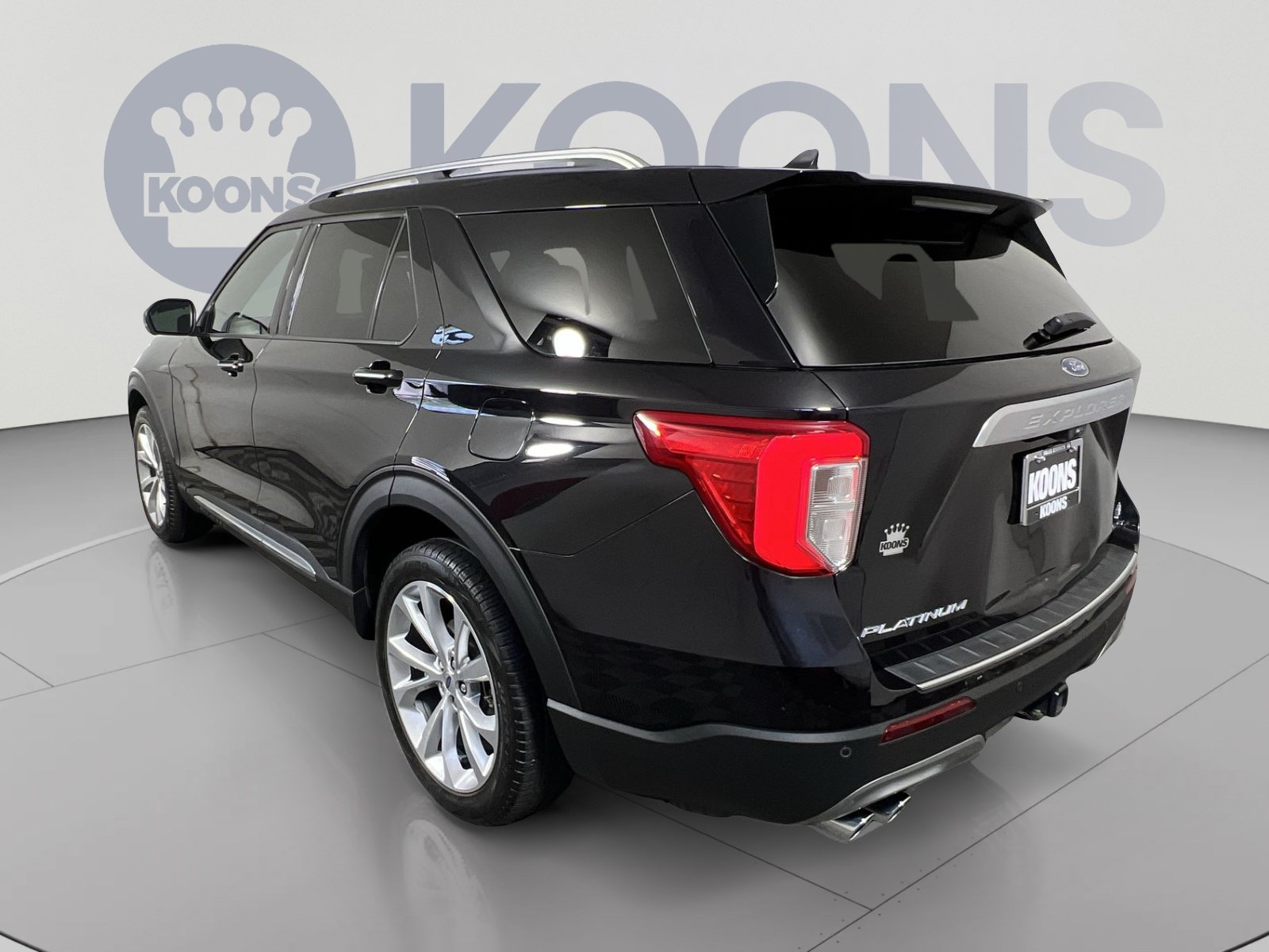 Certified 2023 Ford Explorer Platinum w/ Technology Package AWD/4WD image 4