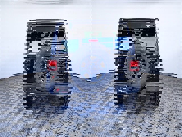 Used 2022 Jeep Wrangler Sport image 3