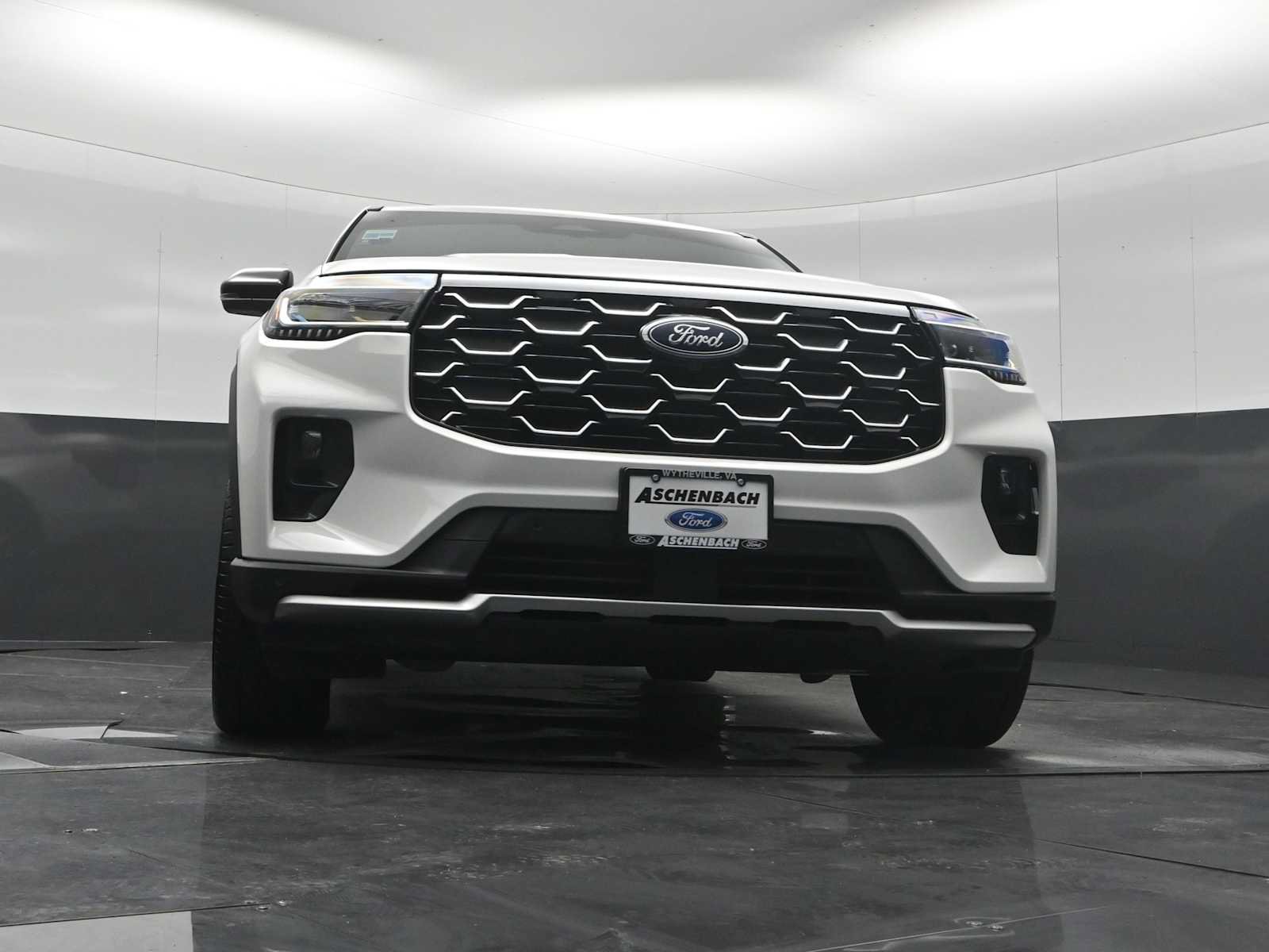 Certified 2026 Ford Explorer Platinum w/ LUX Leather Package AWD/4WD image 51