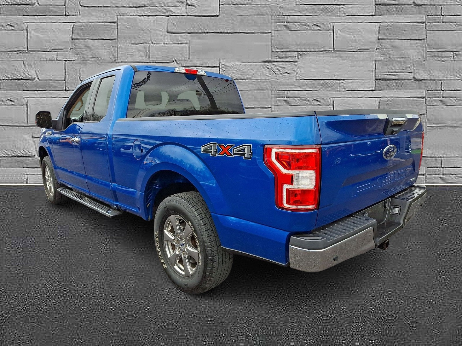 Certified 2018 Ford F150 XLT w/ Equipment Group 302A Luxury AWD/4WD image 8