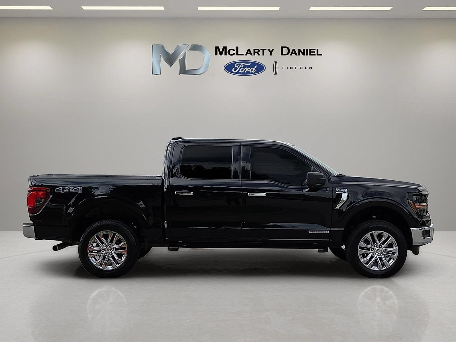 Certified 2024 Ford F150 XLT w/ Mobile Office Package AWD/4WD image 6