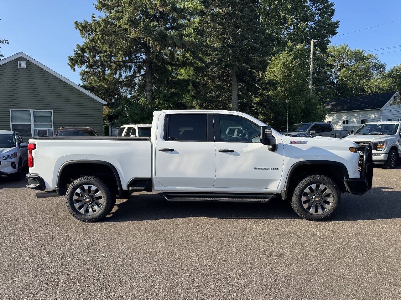 Used 2024 Chevrolet Silverado 2500 Custom w/ Custom Value Package AWD/4WD image 8