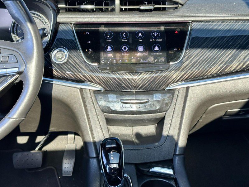 Used 2023 Cadillac XT6 Premium Luxury w/ Technology Package AWD/4WD image 15