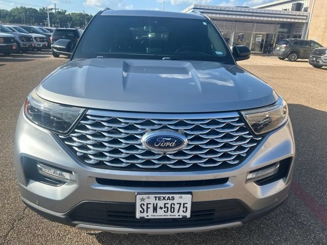 Certified 2020 Ford Explorer Platinum w/ Premium Technology Package AWD/4WD image 2