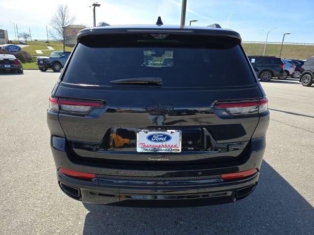 Used 2023 Jeep Grand Cherokee L Summit image 3