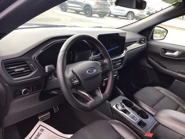 Certified 2023 Ford Escape ST-Line w/ Tech Pack #1 AWD/4WD image 8
