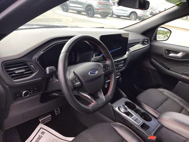 Certified 2023 Ford Escape ST-Line w/ Tech Pack #1 AWD/4WD image 8