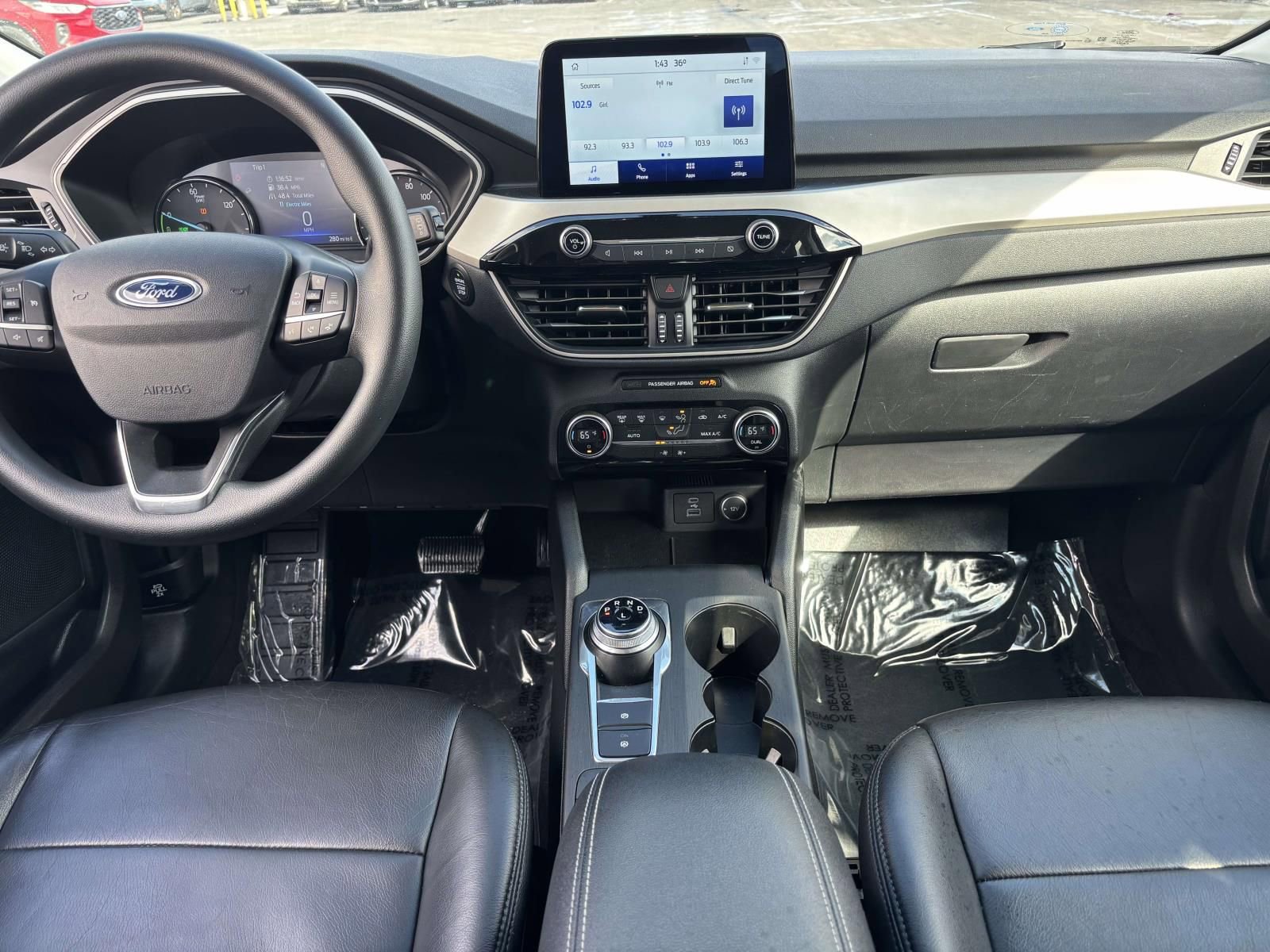 Certified 2021 Ford Escape SE w/ SE Sport Appearance Package image 31