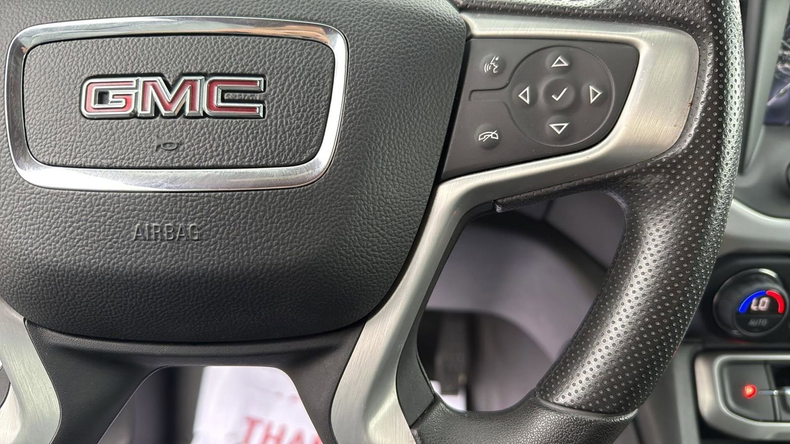 Used 2023 GMC Acadia SLE image 16