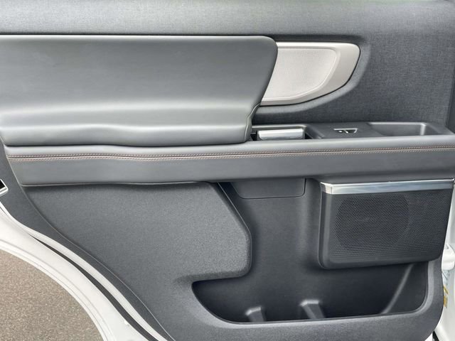 Certified 2025 Ford Expedition Active image 27