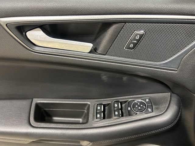 Certified 2024 Ford Edge SE w/ Black Appearance Package AWD/4WD image 13