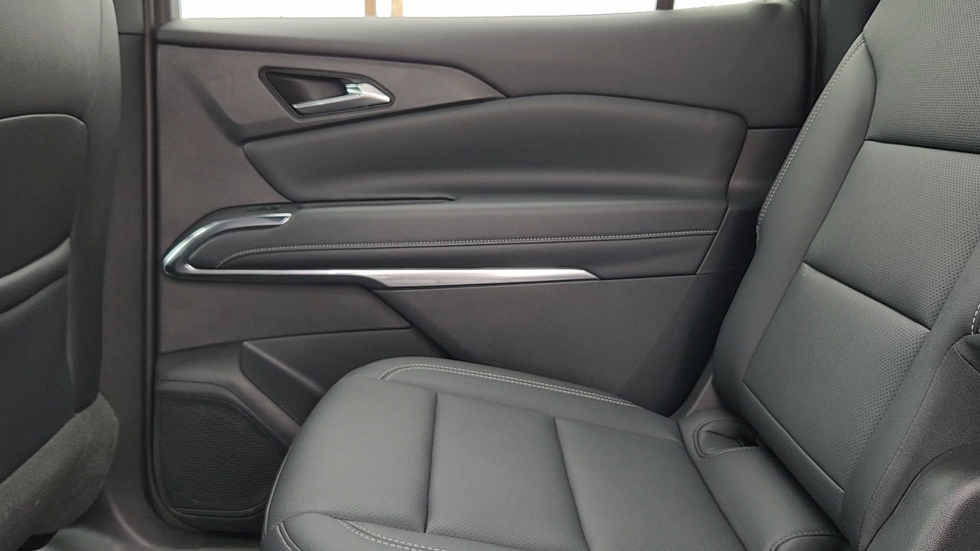 Used 2026 Chevrolet Traverse LT AWD/4WD image 16