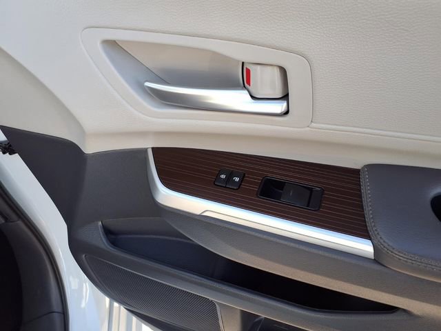 Used 2023 Toyota Sienna XLE w/ XLE Plus Package image 22