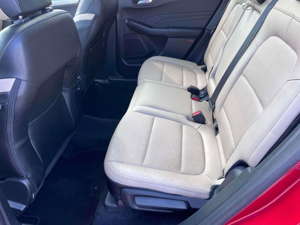 Certified 2022 Ford Escape SEL AWD/4WD image 18