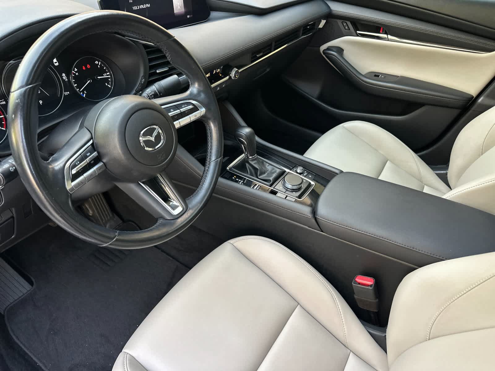 Used 2023 MAZDA MAZDA3 s FWD image 11