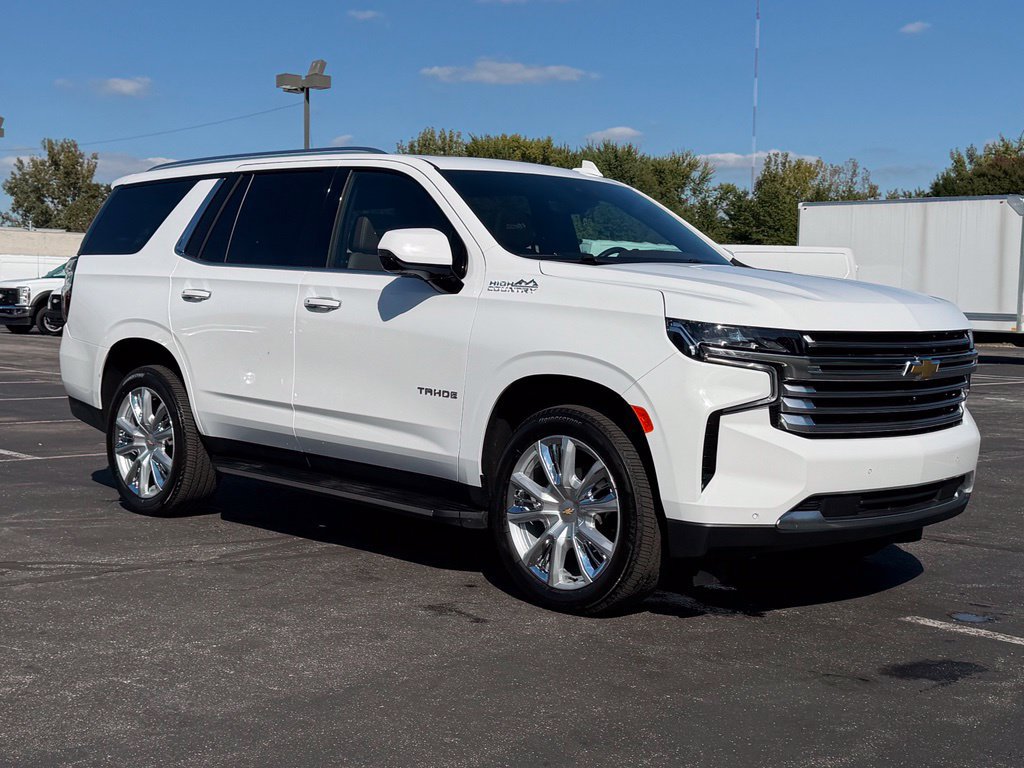 Used 2024 Chevrolet Tahoe High Country AWD/4WD image 6