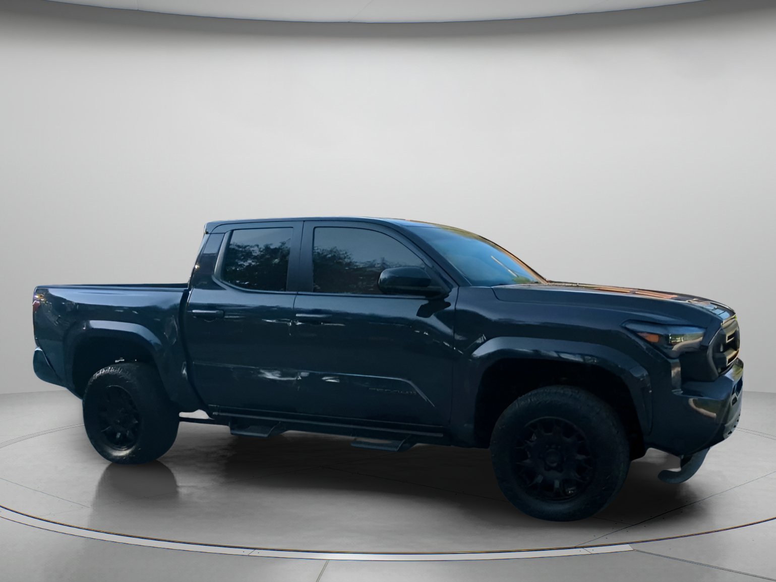 Used 2025 Toyota Tacoma SR5 AWD/4WD image 35