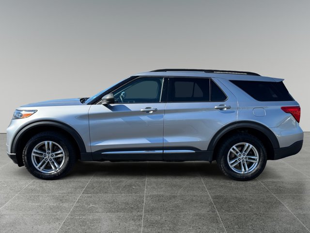 Certified 2022 Ford Explorer XLT AWD/4WD image 3