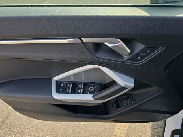 Used 2024 Audi Q3 2.0T Premium image 13