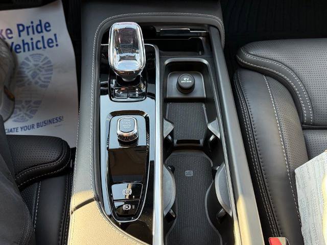 Used 2024 Volvo XC90 B6 Ultimate AWD/4WD image 37