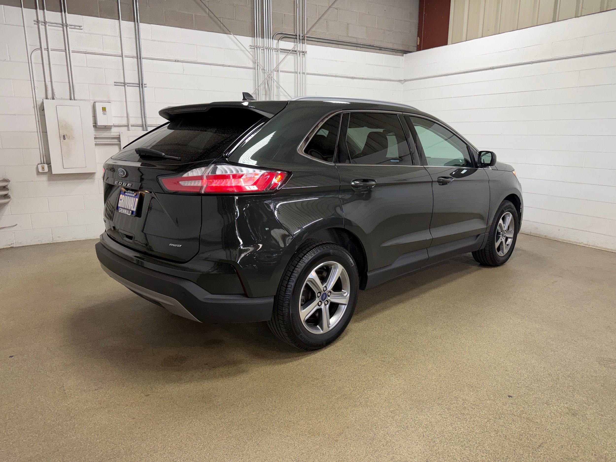 Certified 2022 Ford Edge SEL w/ Convenience Package AWD/4WD image 9