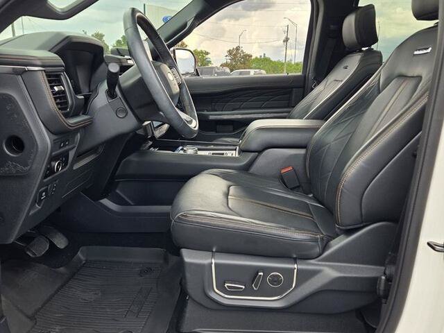 Certified 2024 Ford Expedition Max Platinum RWD image 5