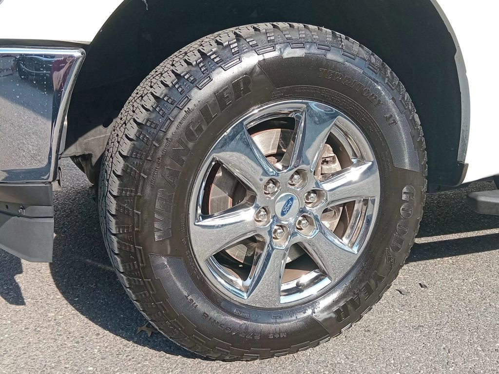 Certified 2019 Ford F150 XLT w/ Equipment Group 302A Luxury image 23