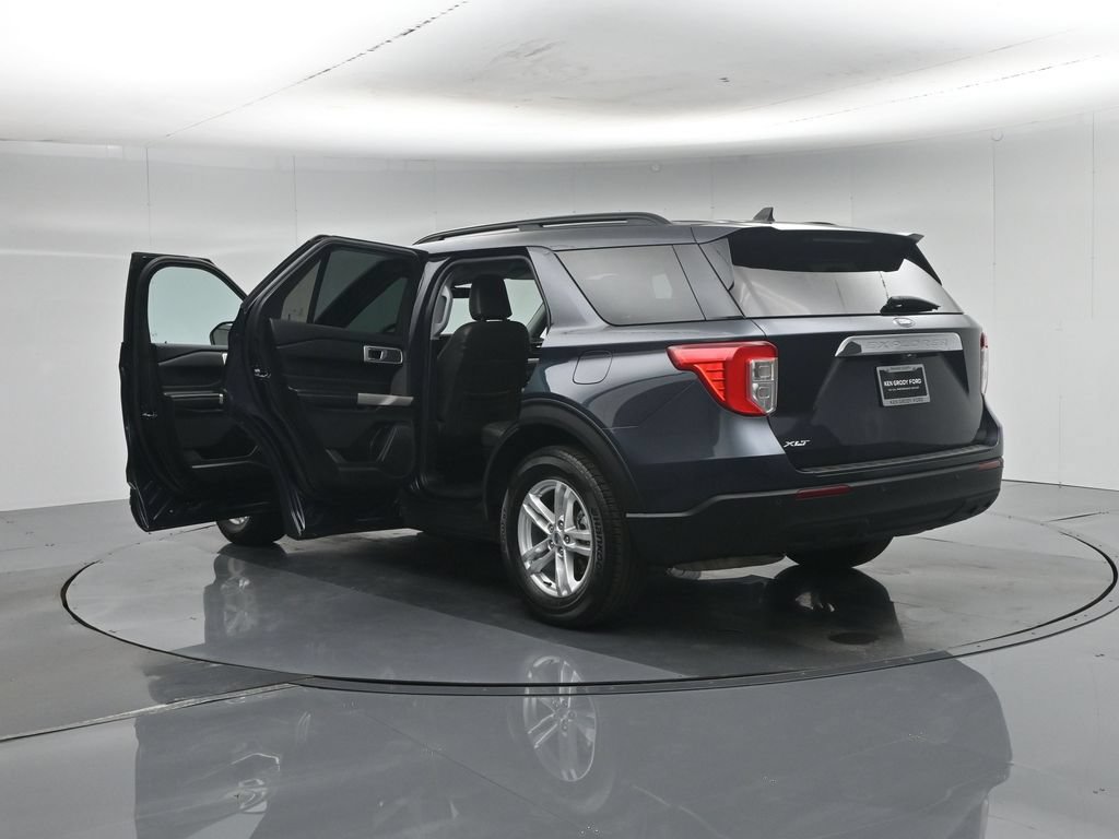 Certified 2023 Ford Explorer XLT RWD image 33