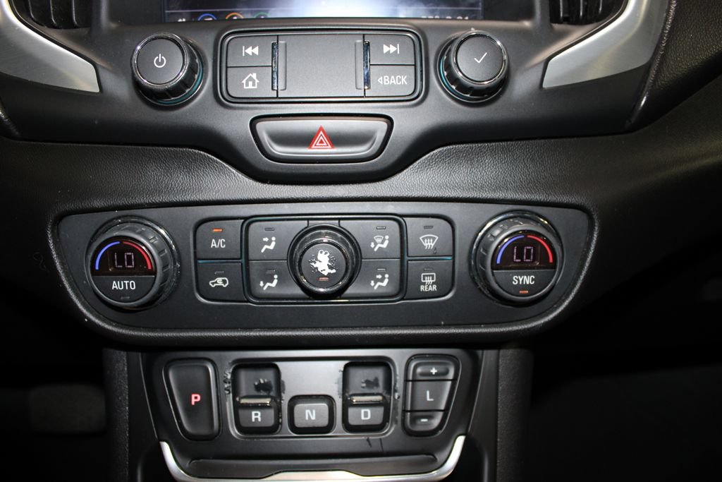 Used 2019 GMC Terrain SLT AWD/4WD image 30