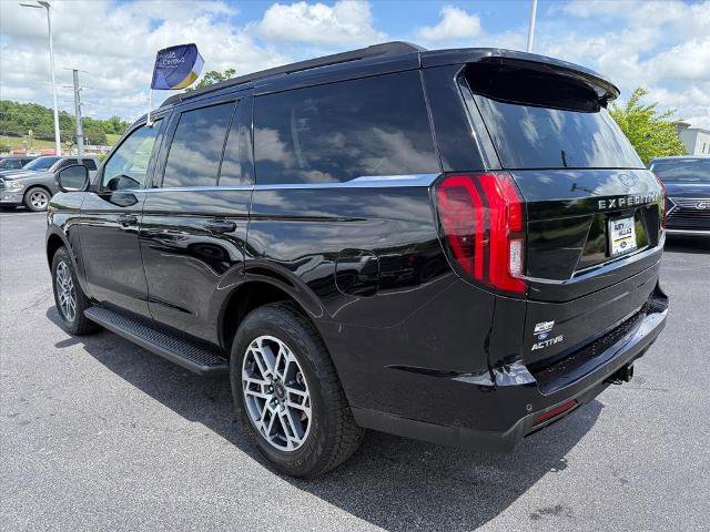 Certified 2025 Ford Expedition Active AWD/4WD image 5