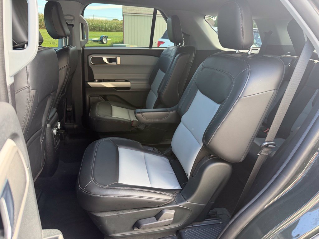 Certified 2022 Ford Explorer XLT w/ Equipment Group 202A AWD/4WD image 20