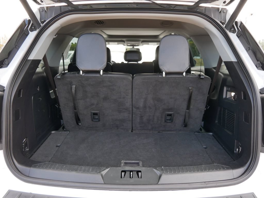 Certified 2023 Ford Explorer XLT AWD/4WD image 11