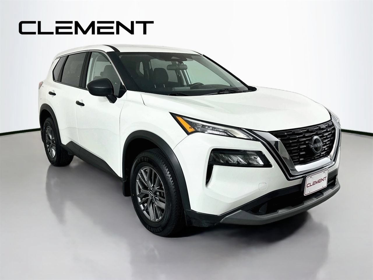 Used 2023 Nissan Rogue S AWD/4WD image 5