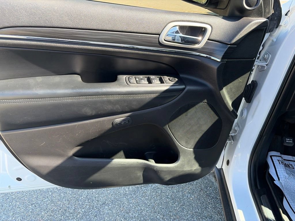 Used 2021 Jeep Grand Cherokee Limited AWD/4WD image 11